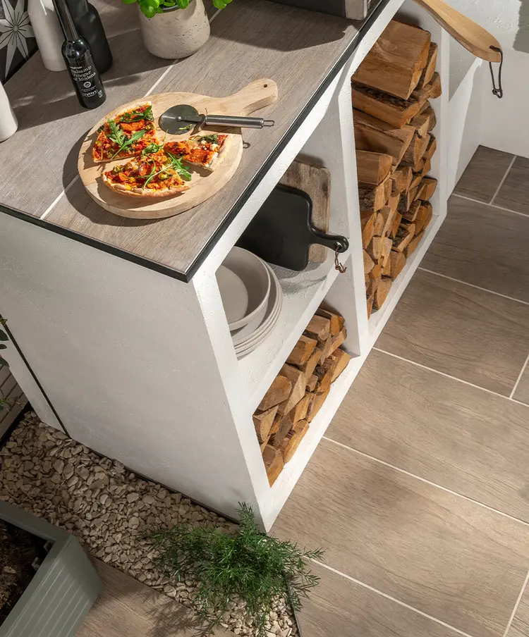 Planks Oak Outdoor Tile — view 5